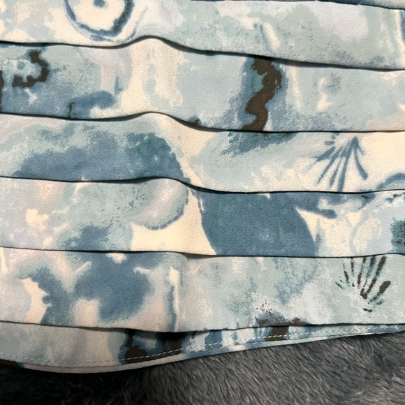 WHBM blue banded long sleeve shirt - Picture 8 of 8